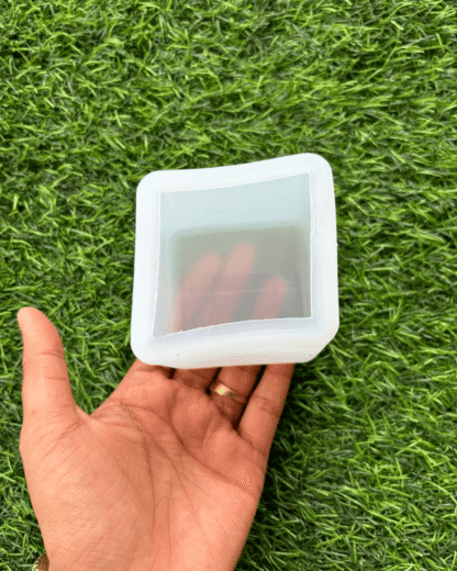 3 Cm Cube Shaped Paper Weight Mould