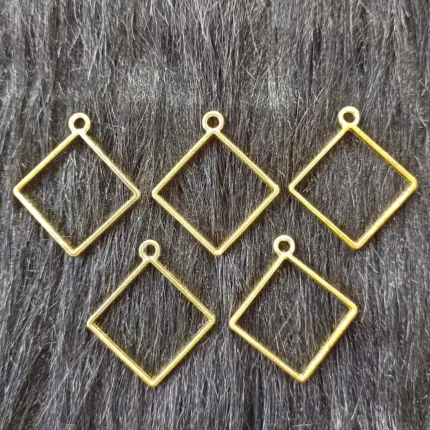 Gold Diamond Shape Pendant Bezels